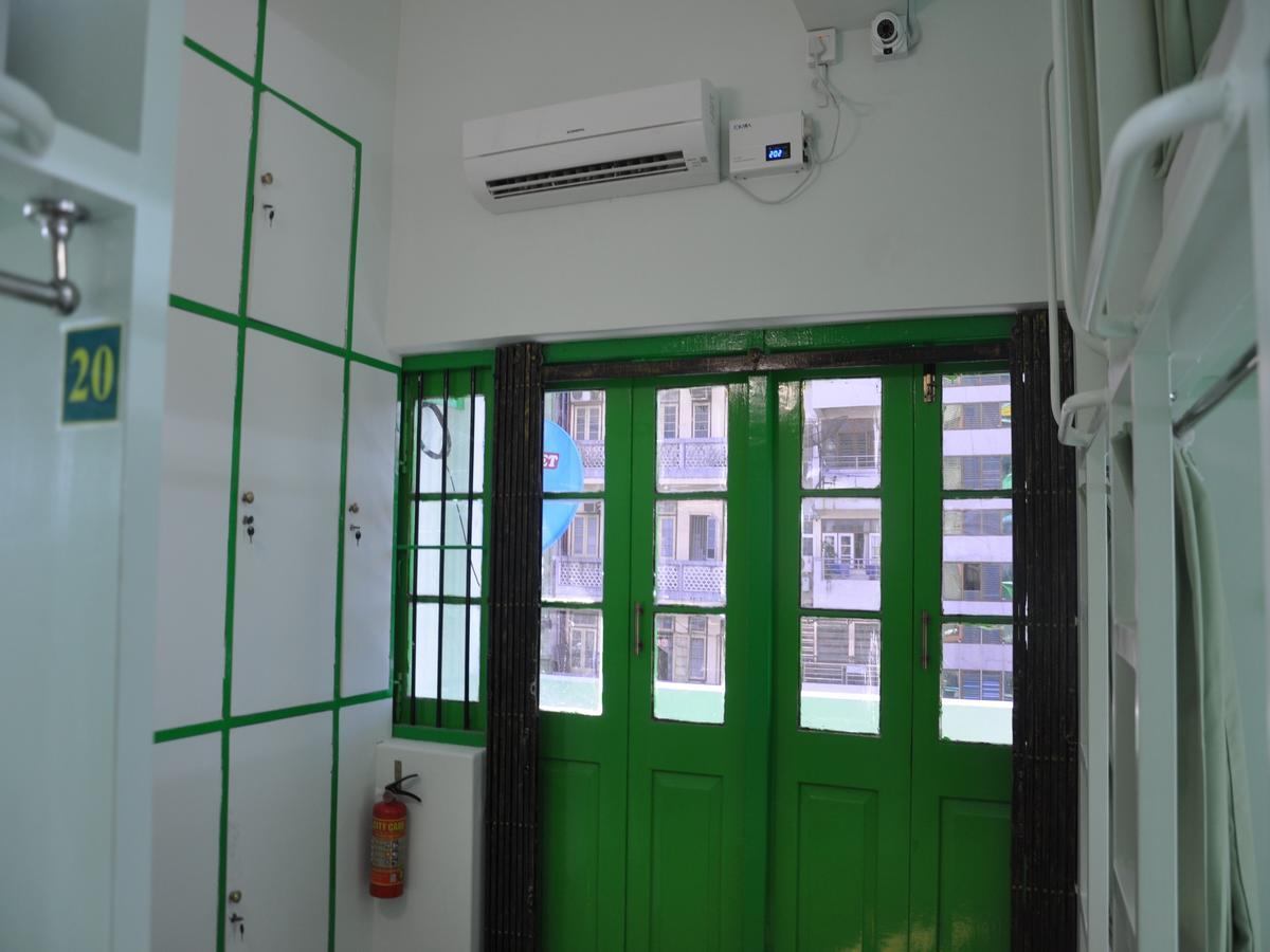 יאנגון Hostel Latha מראה חיצוני תמונה